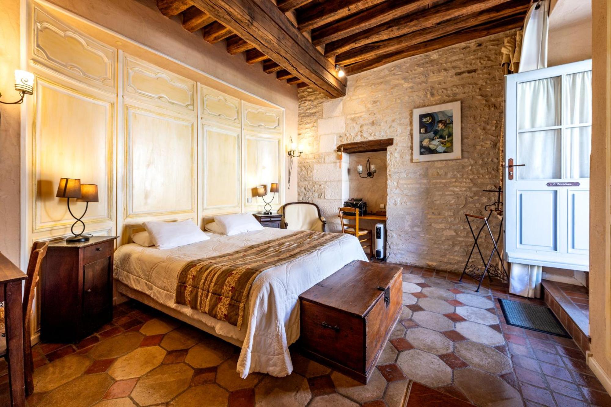 Hotel De La Beursaudiere Nitry Экстерьер фото