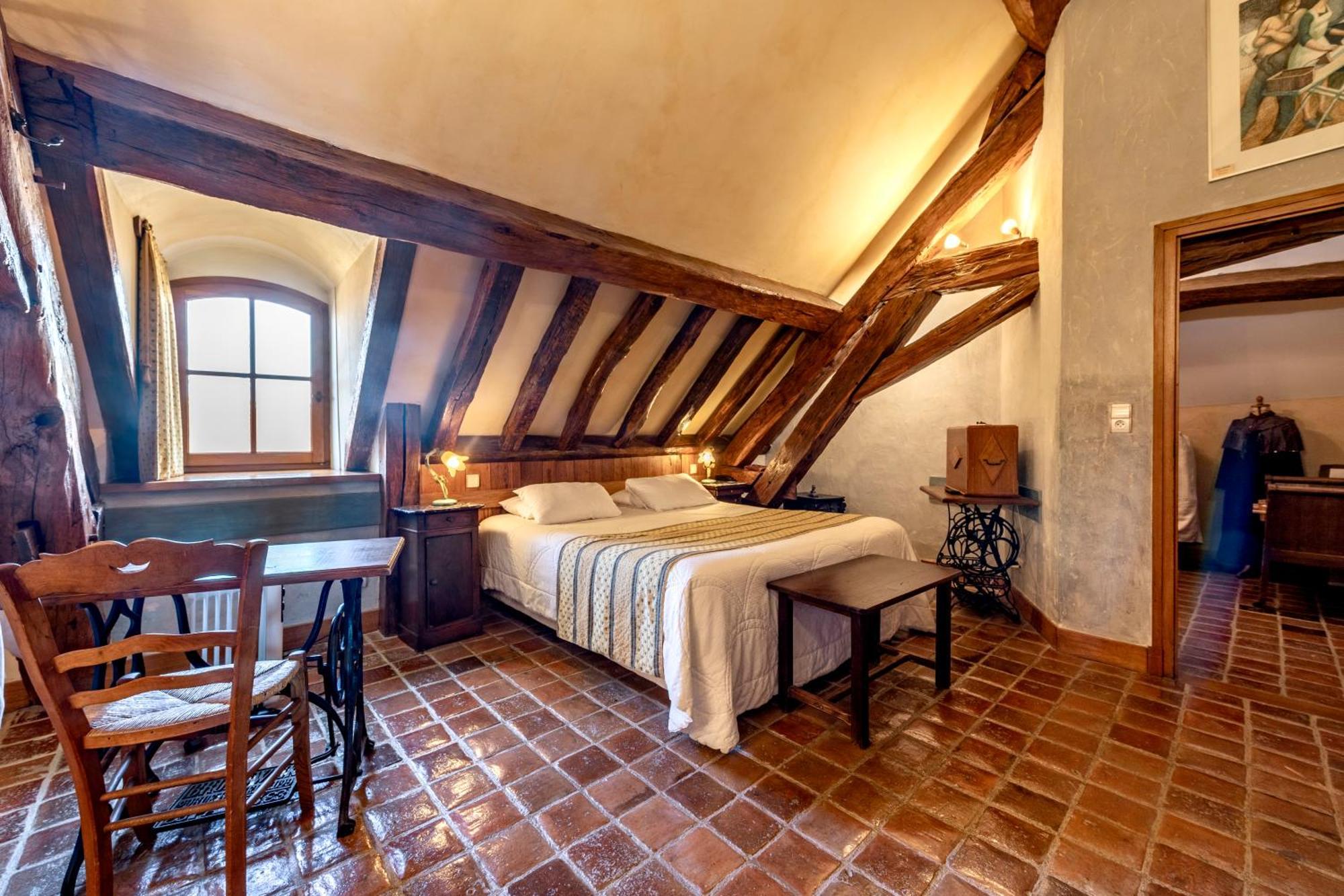 Hotel De La Beursaudiere Nitry Экстерьер фото