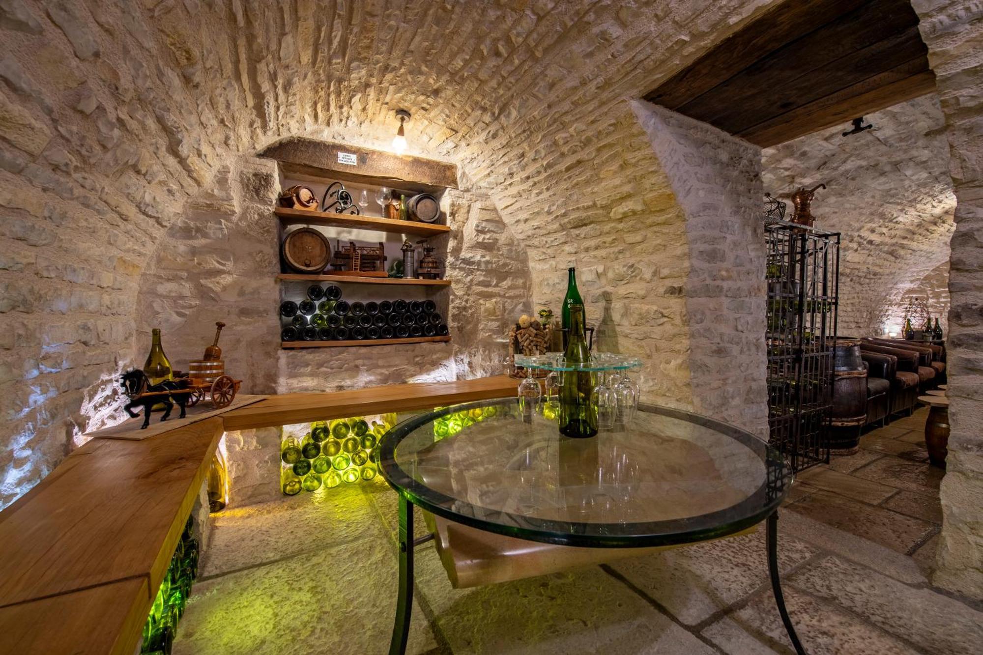 Hotel De La Beursaudiere Nitry Экстерьер фото