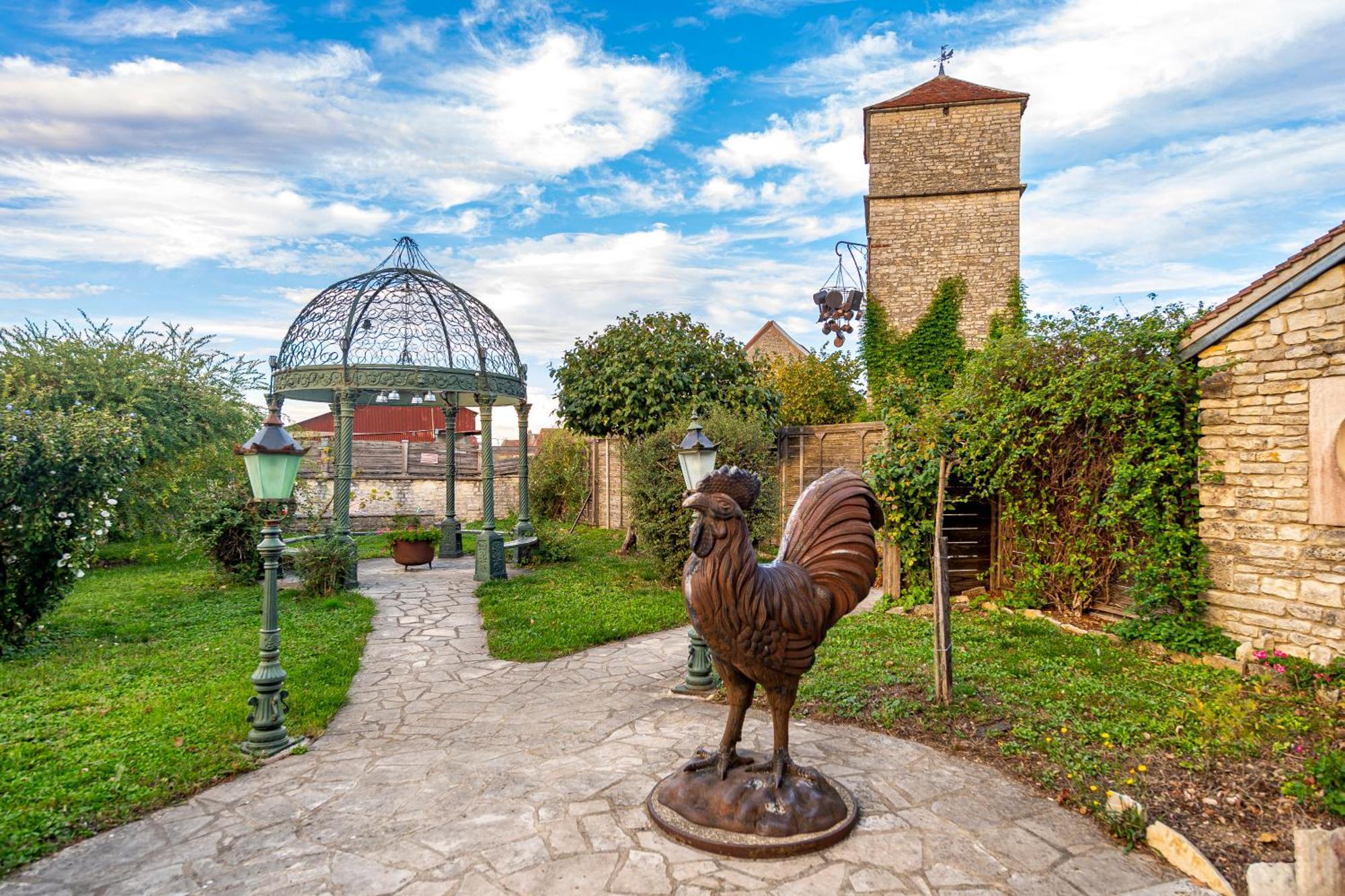 Hotel De La Beursaudiere Nitry Экстерьер фото