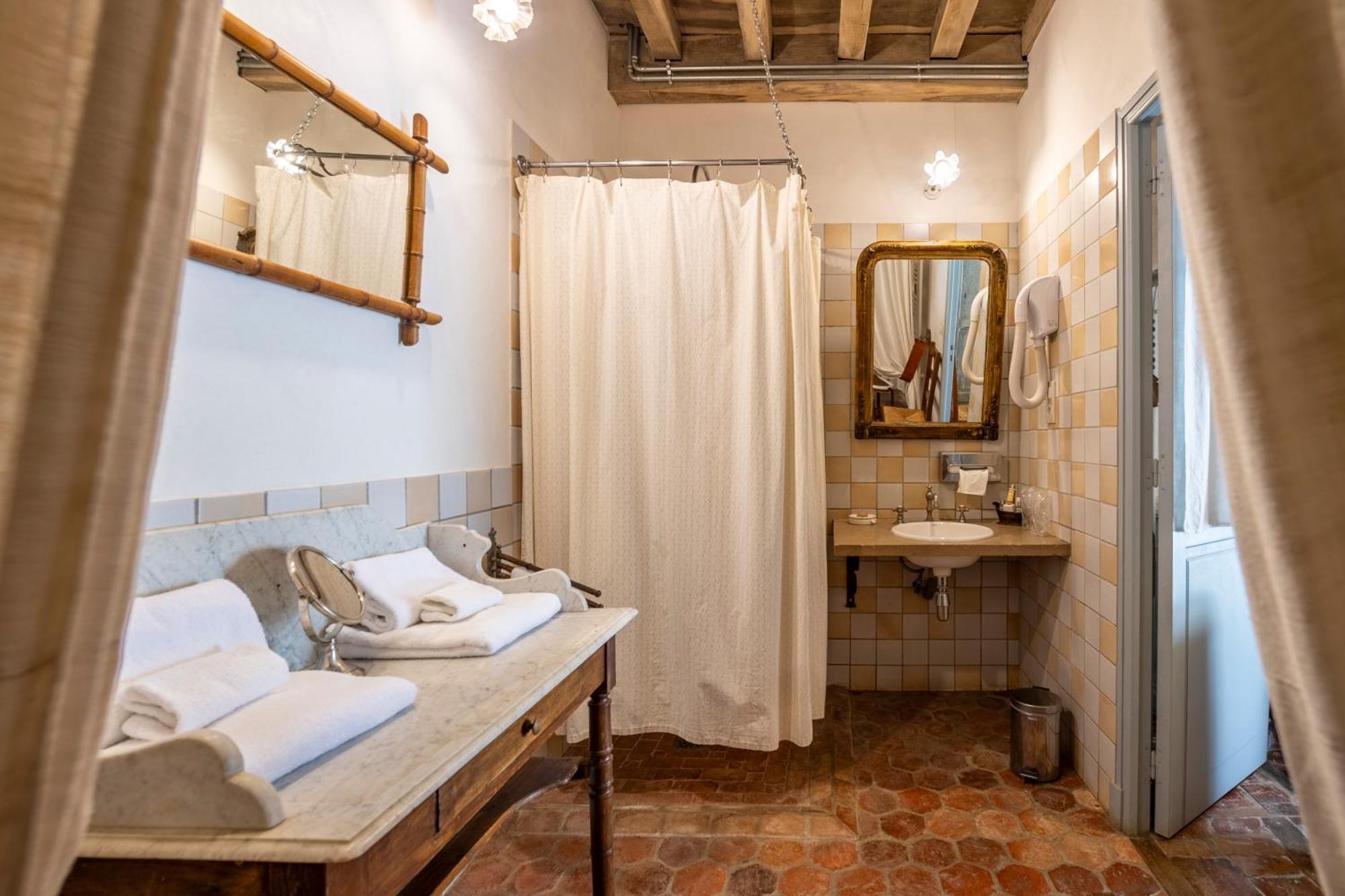 Hotel De La Beursaudiere Nitry Экстерьер фото