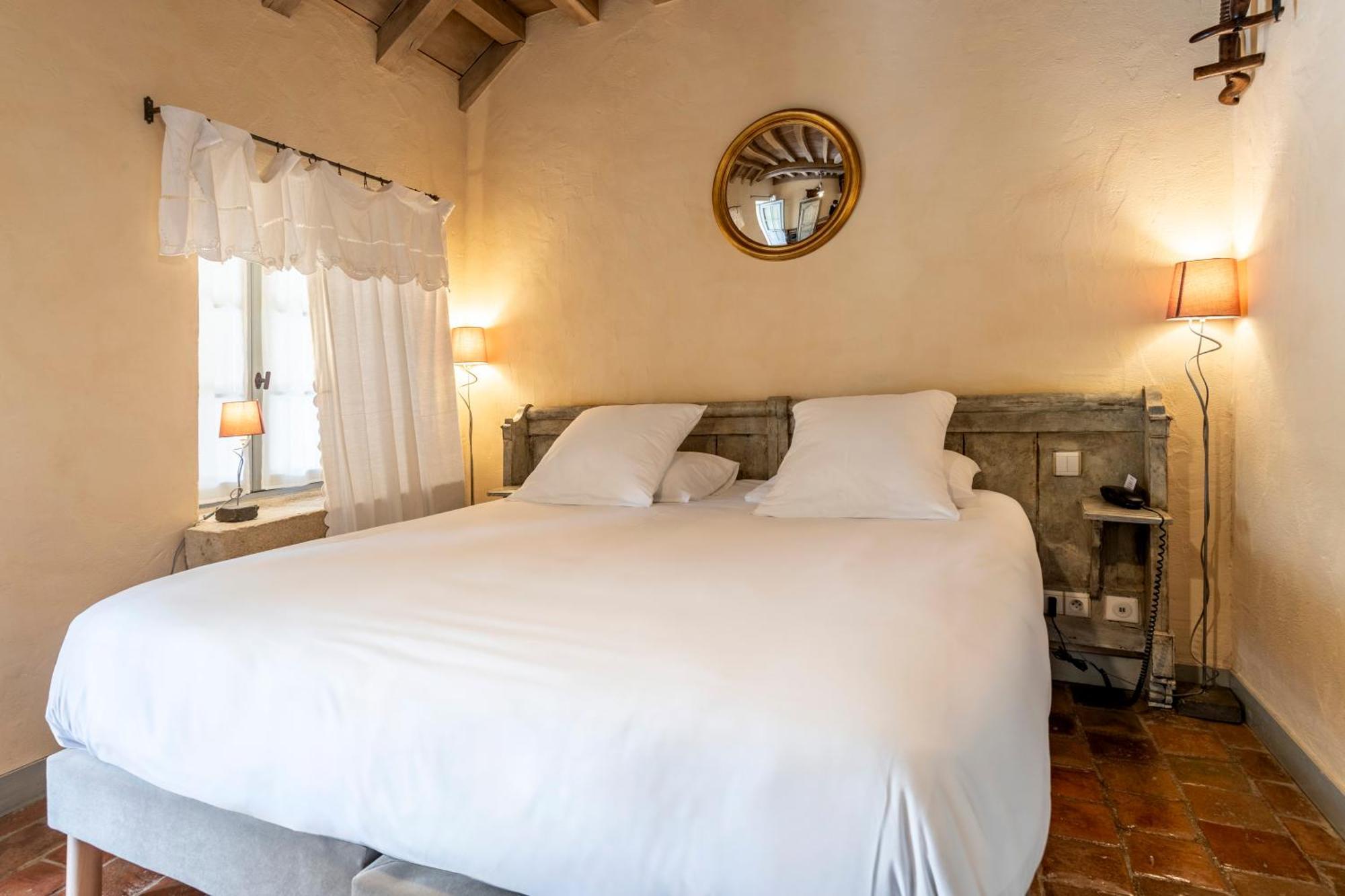 Hotel De La Beursaudiere Nitry Экстерьер фото